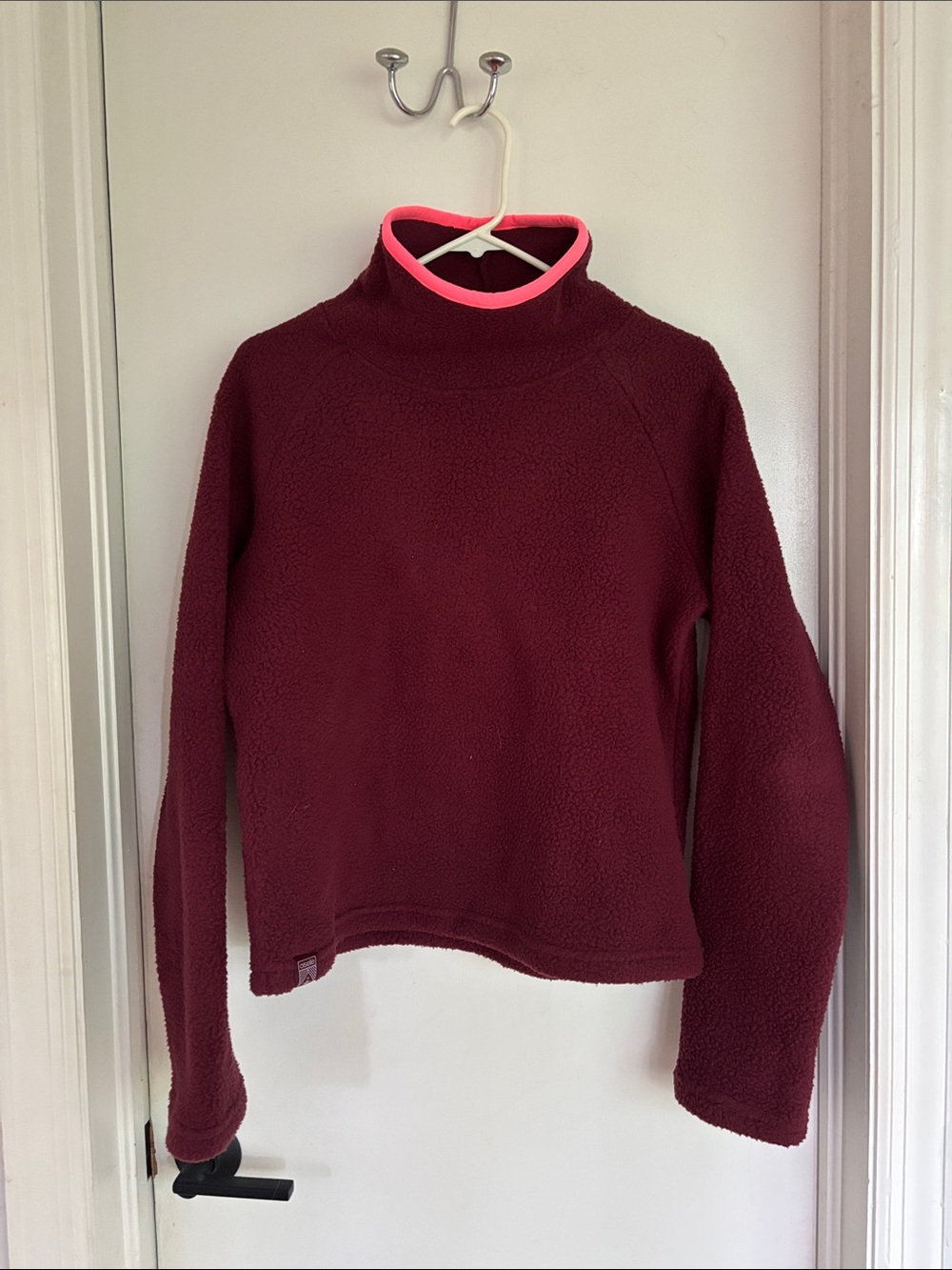 oiselle Burgundy Fleece Turtleneck with Pink Trim